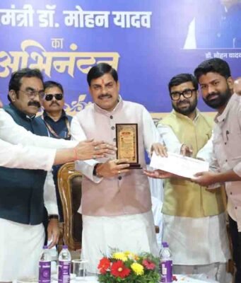 अब हर शुक्रवार मैदान में रहेंगे अधिकारी, दफ्तरों में नहीं होंगी बैठकें: मुख्यमंत्री डॉ. मोहन यादव